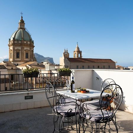 Sopra i tetti di Ballarò Palermo Esterno foto