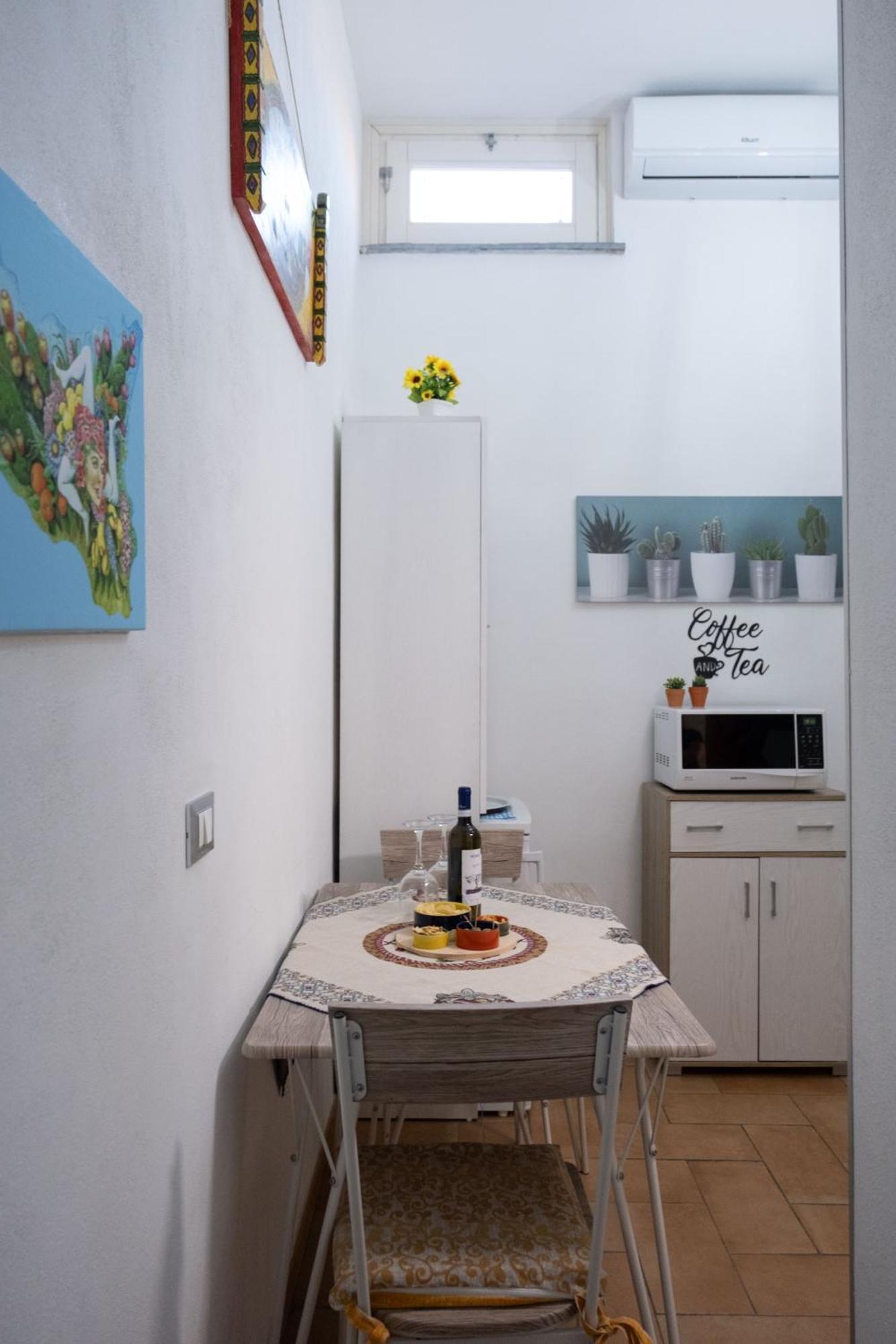 Sopra i tetti di Ballarò Palermo Esterno foto